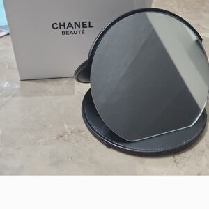 Chanel Beauté Black Compact Mirror